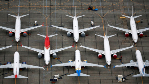 Puluhan pesawat Boeing 737 MAX yang dilarang terbang terlihat diparkir di Bandara Internasional Grant County di Moses Lake, Washington, AS, Selasa (17/11). Foto: Lindsey Wasson/REUTERS