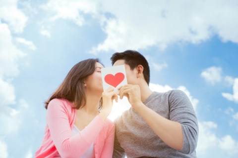 Ilustrasi Pasangan Ciuman Foto: Dok. Shutterstock