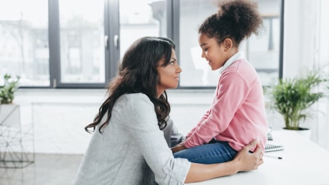 Ilustrasi ibu dan anak.  Foto: Thinkstock