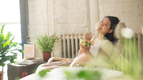 Catat Ya, Ini Makanan yang Baik untuk Ibu Hamil Muda.   Foto: Getty Images