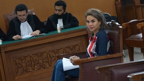 Alasan Nikita Mirzani Menangis saat Bacakan Eksepsi di PN Serang (1)