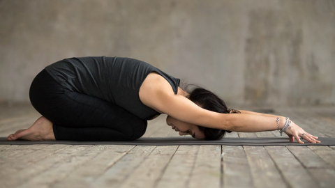 7 Pose Yoga untuk Tingkatkan Kesuburan agar Cepat Hamil (6)