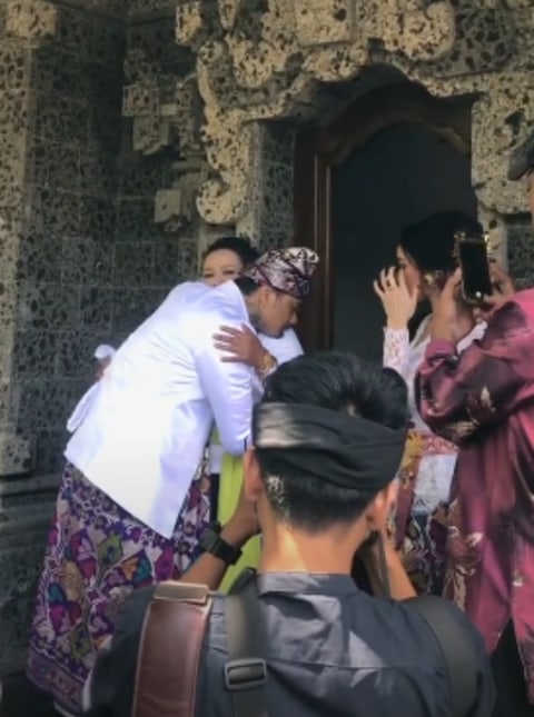 5 Momen Pernikahan Jerinx Sid Dan Nora Alexandra Kumparan Com