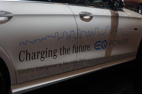 Mercedes-Benz E300 e EQ Power Foto: dok. Muhammad Ikbal/kumparan