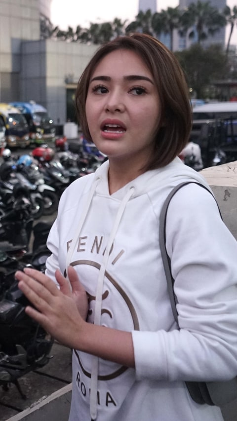 5 Berita Populer: Tamara Bleszynski Tanggapi Body Shaming; Adipati Akan Menikah (4)