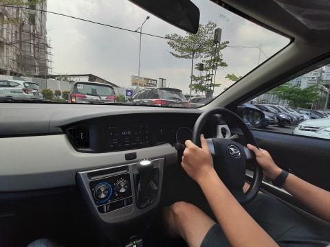 New Daihatsu Sigra transmisi manual. Foto: Bangkit Jaya Putra/kumparan