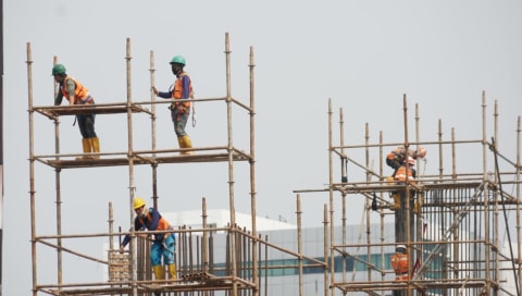 Pekerja infrastruktur di Jakarta, Rabu (12/9/2018). Foto: Helmi Afandi Abdullah/kumparan