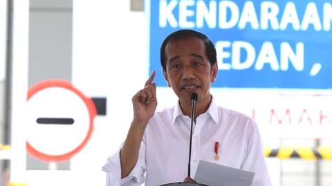 Presiden Joko Widodo saat meresmikan tol Binjai-Stabat, di Sumatera Utara, Jumat (4/2/2022). Foto: Kris/Biro Pers Sekretariat Presiden
