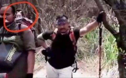 Momen Horor Pendaki Tak Sengaja Rekam Sosok Wanita Menyeramkan Berwajah Pucat (1)