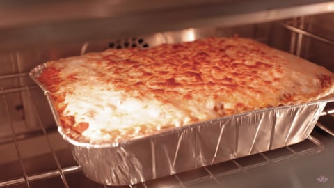 Lasagna buatan Paris Hilton Foto: Youtube/ Paris Hilton