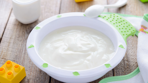 Ilustrasi resep MPASI yoghurt. Foto: Shutter Stock