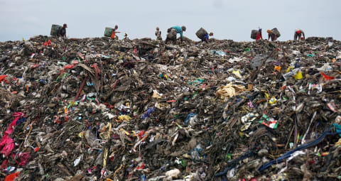 Sampah-sampah di TPST Bantargebang, Bekasi, Jawa Barat. Foto: Aditia Noviansyah/kumparan