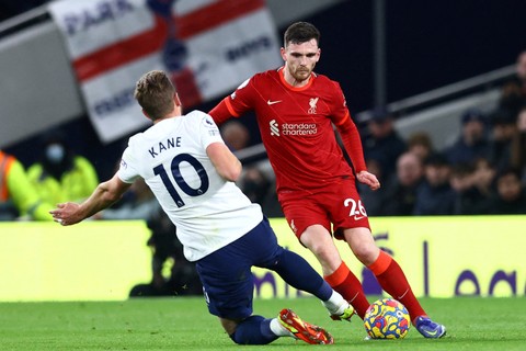 Juergen Klopp Dikartu Kuning Lawan Tottenham: Ada Masalah Apa Wasit dengan Saya? (1)