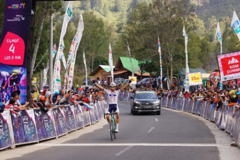 Pebalap Australia, Robbie Hucker juara umum International Tour de Banyuwangi Ijen (ITdBI). Foto: Dok. Istimewa