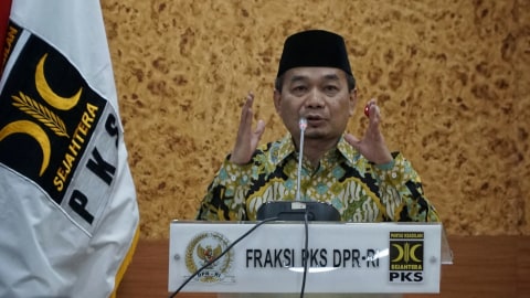 Ketua Fraksi PKS DPR RI Jazuli Juwaini di acara Seminar Hari Santri Fraksi PKS di Komplek Parlemen RI, Senayan, Jakarta, Selasa (22/10/2019). Foto: Jamal Ramadhan/kumparan