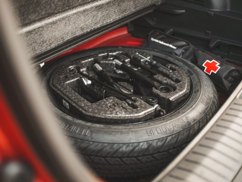 Letak ban cadangan Hyundai Kona Foto: Bangkit Jaya Putra/kumparan
