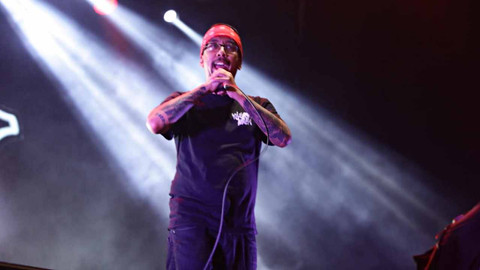 Vokalis grup band Seringai, Arian 13. Foto: Alexander Vito/kumparan