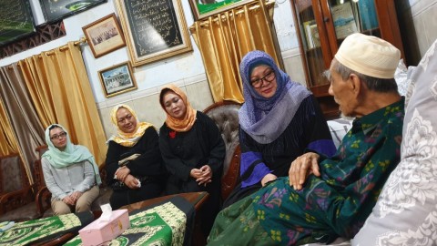 Anak Dan Cucu Soeharto Temui Mbah Moen Untuk Silaturahmi Kumparan Com