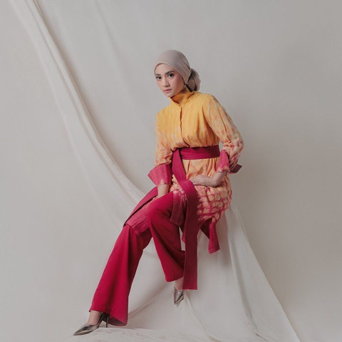 Modest fashion yang disewakan Style Theory. Foto: Instagram/@styletheoryid