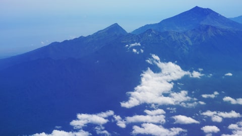 Pemandangan Gunung Rinjani. Foto: Aditia Noviansyah/kumparan