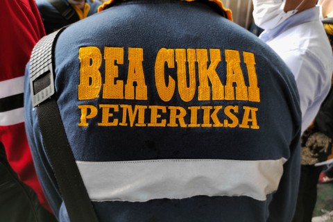 Ilustrasi Bea Cukai. Foto: Shutterstock