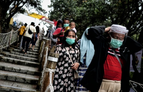 Airlangga: Warga Jabar Tak Disiplin Pakai Masker, Kader Golkar Bantu Kawal Pemda (1)