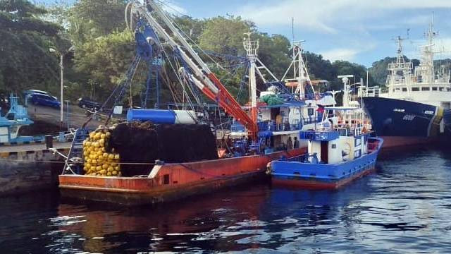 kapal pencuri ikan filipina.jpg