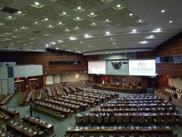 Rapat paripurna pengesahan UU MD3 masuk Prolegnas (Foto: Nadia )