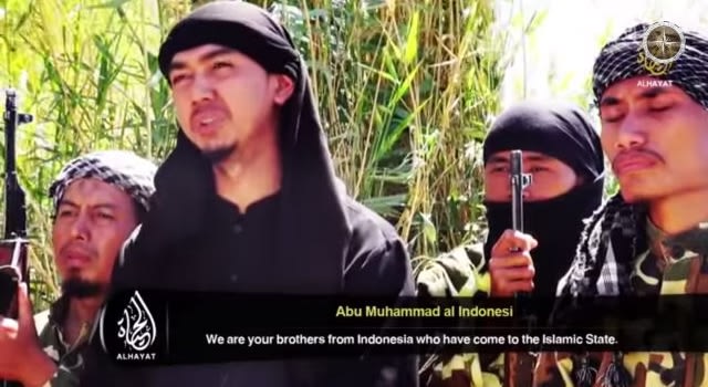 Snapshot salah satu video propaganda ISIS yang menampilkan Abu Muhammad al Indonesi (Foto: Noxious/Youtube)