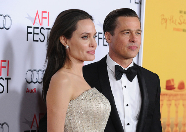 Artis Hollywood Angelina Jolie dan Brad Pitt (Foto: Jason LaVeris/Getty Images)