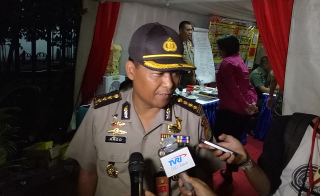 Kombes Pol Raden Prabowo Argo Yuwono saat ditemui di pos pengamanan Gereja Katedral (Foto: Aprilandika Pratama/kumparan)