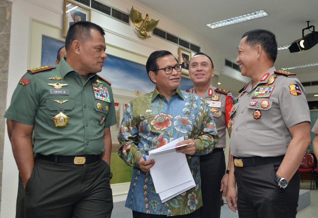 Seskab Pramono Anung (kedua dari kiri) (Foto: Yudhi Mahatma/Antara)