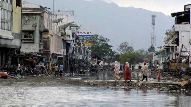 Mengenang Tragedi Tsunami Aceh | Kumparan.com