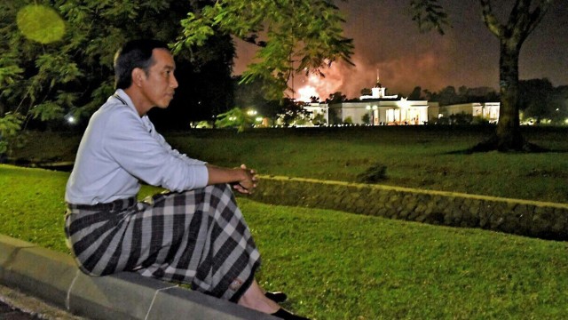 Jokowi merayakan tahun baru di Bogor. (Foto: Twitter/@jokowi)