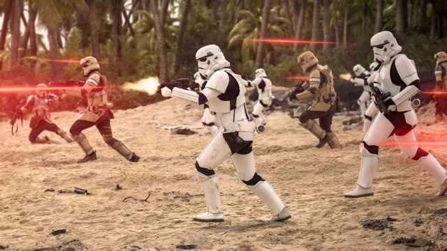Pasukan Stormtrooper menghalau pemberontak Foto: StarWars.com/Lucasfilm