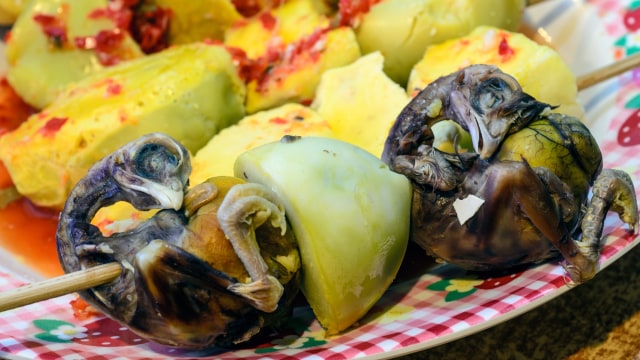 Balut banyak dijual di restoran kaki lima (Foto: Dok. Thinkstock)