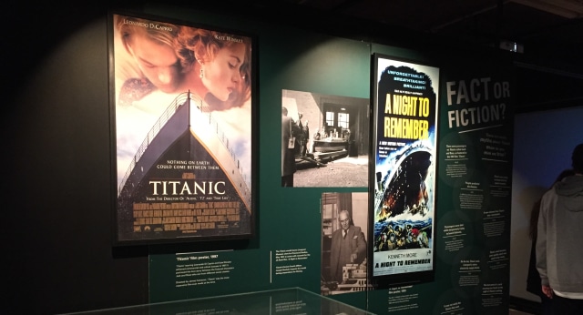 Poster film Titanic (Foto: Adhie Ichsan/kumparan)