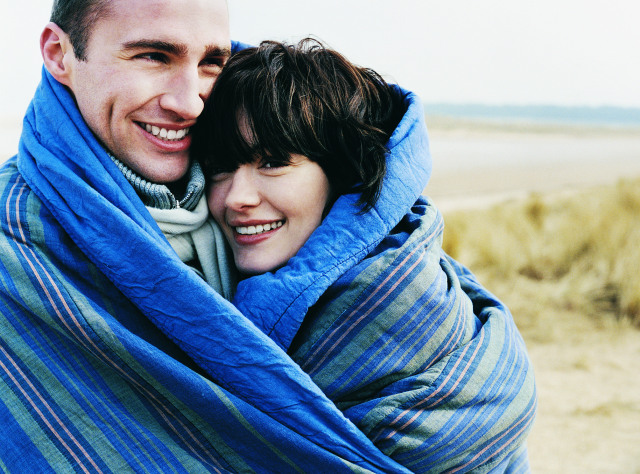 Miliki hubungan bahagia. (Foto: thinkstockphotos.com)