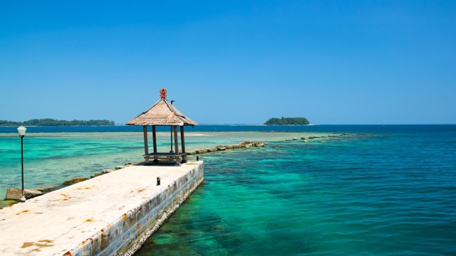 Birunya Pantai Bira (Foto: Dok. Untung Sihombing)