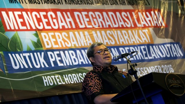 Gubernur Jabar Ahmad Heryawan saat berpidato Foto: Agus Bebeng/Antara Foto