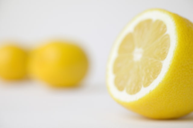 Lemon bagus untuk kulit yang berminyak. (Foto: Thinkstock)