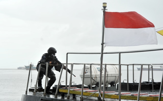 Pasukan TNI saat operasi pembebasan sandera Foto: Yusran Uccang/Antara Foto