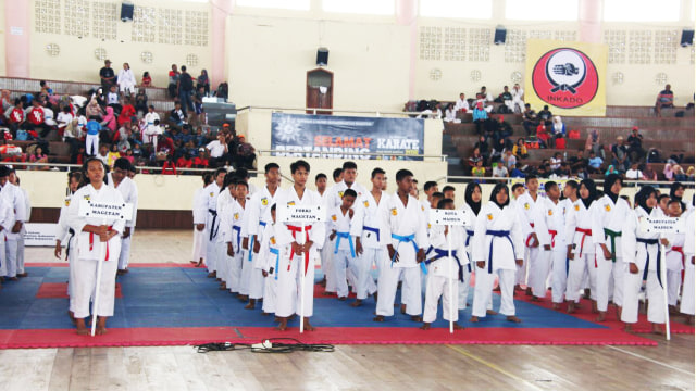 Para karateka muda di Piala Bupati Magetan 2016 (Foto: Ridho Robby/kumparan)