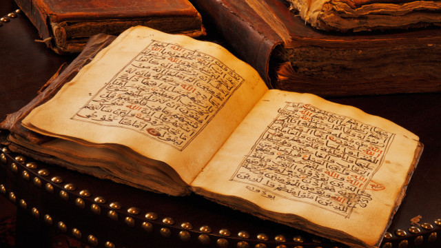 Mengaku Dapat Bisikan, Oknum Polisi di Medan Rusak 4 Al-Qur'an (5738)