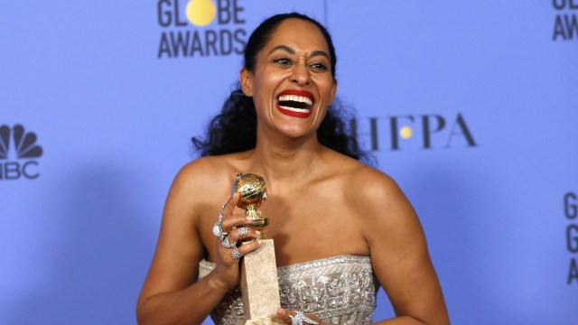 Tracee Ross dalam ajang Golden Globe Awards. (Foto: REUTERS/Mario Anzuoni)
