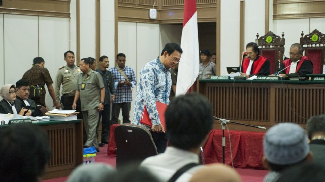 Ahok pada sidang kelima dugaan penistaan agama (Foto: Media Pool)