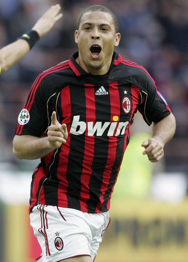 Ronaldo de Lima berseragam AC Milan (Foto: New Press)