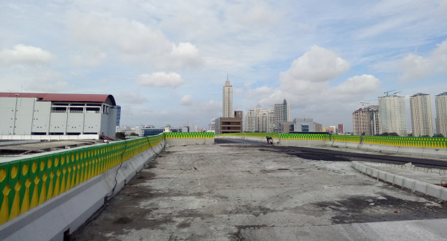 Keadaan jalan di Halte CSW TransJakarta (Foto: Mustaqim Amna/kumparan)