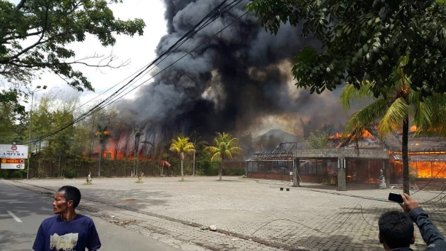 Rumah Makan Ampera Margahayu Kebakaran. (Foto: Istimewa)