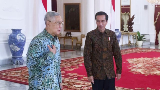 Presiden Jokowi bersama Try Sutrisno (Foto: Dok. Biro Pers Kepresidenan)